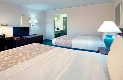 Indianapolis Hotel | Norwood Inn & Suites Indianapolis