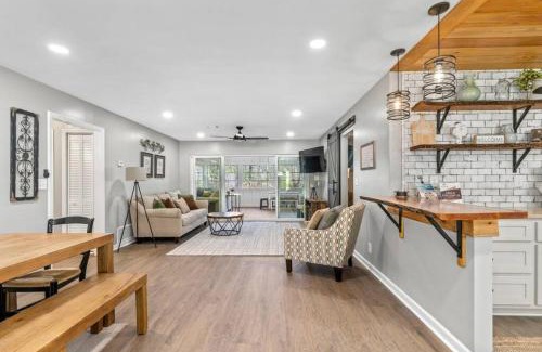 Eatonton House | Nostalgic Fun-Lakehouse- Arcade
