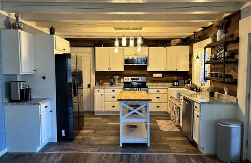 Maggie Valley House | Not damaged by Helene. Close to town, hot tub, motorcycle friendly