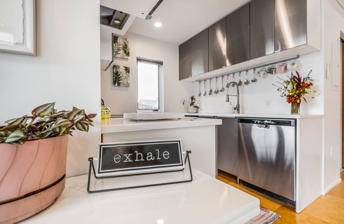 Pittsburgh House | Not so tiny house with full kitchen & patio swing