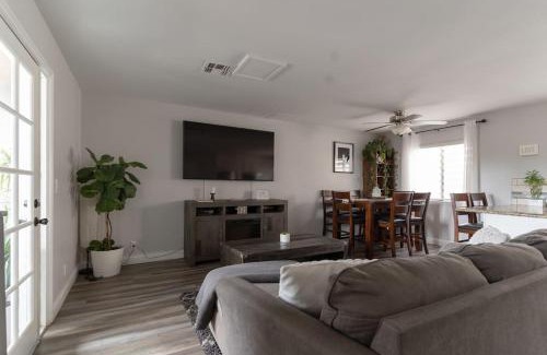 Lincoln Acres Apartment | Not taking reservations