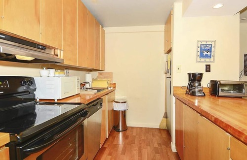 Stowe Area Condo | Notchbrook 2AB Condo - 3 miles to Ski Mountain!
