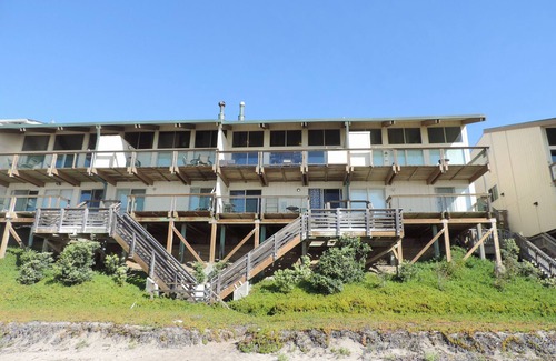 La Selva Beach House | Nothing between you and the sand - La Selva Beach - direct ocean front