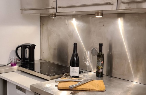 Notre Dame Apartment | Notre Dame, 53sqm rooftop duplex, A/C, 6 direct metro lines to Olympic Games