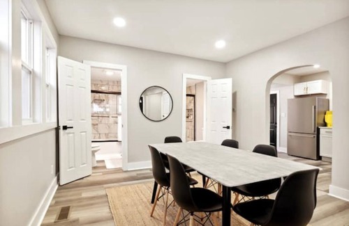 Northeast South Bend House | Notre Dame Closeby Within 1 mile - Comfortable & Convenient!