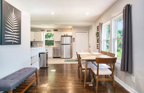 South Bend House | Notre Dame Get Away | 3-Bedrooms, Foosball, WiFi, Games