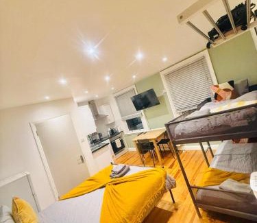 West Ealing Apartment | Notting Hill Guest Studio