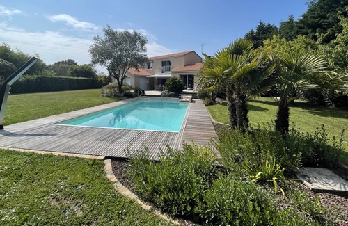 Prefailles House | Nouveau - Belle Villa, Piscine et Bord de Mer
