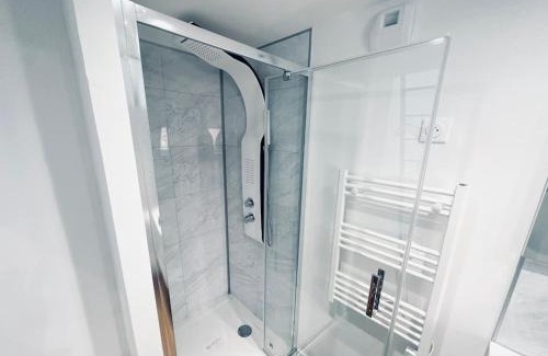 Lille-Moulins Apartment | Nouveau! Centre Lille T3 avec WiFi, TV, Netflix