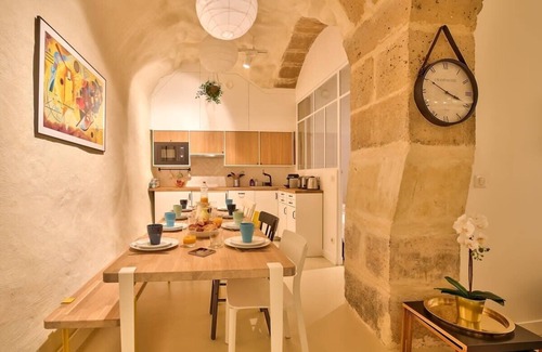 Les Halles Apartment | Nouvel & Authentique 90m2, 4Ch - Clim - Le Marais