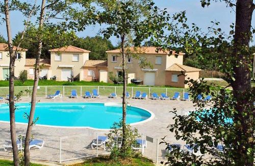 Santa-Maria-Poggio Apartment | NOUVEL LOCATION d'un Bel appart T2 climatisé et meublé au RDCh avec piscine dans residence les Melody