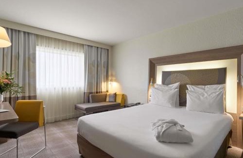 Gambetta Hotel | Novotel Paris La Defense Esplanade