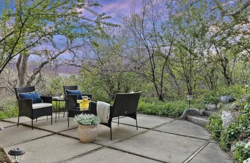 Centerville House | Now accepting Winter/Spring Bookings! - One of a kind w/private creek!