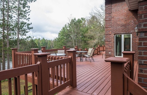 Tomahawk House | Now booking for the Holidays and 2025!