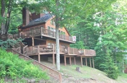 Davis House | NP75-Panoramic View! Hot tub!