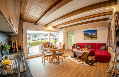 Mittenwald Apartment | "Nr. 2" - vacation apartment/3 bedrooms/shower,WC - Erli, house