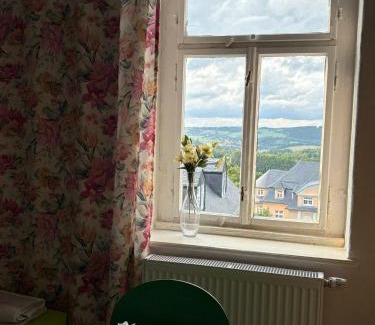 Annaberg-Buchholz House | Nr 5 Doppelzimmer mit Talblick