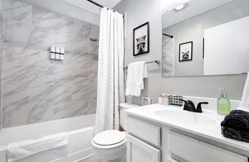 West San Antonio House | Nr Sea World Wifi Games Yard Pets Parking