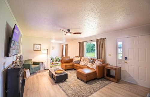 Summerlee House | NRG Retreat Pool, Games, Theater and Rock Walls
