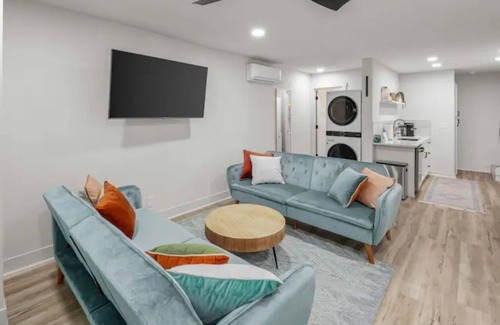 Bentonville Apartment | nThe Biker Bunker- Hot Tub - Next to MTB & Close to Downtown Bentonville