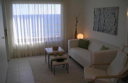 Playa del Aguila House | Nueva Baviera 42