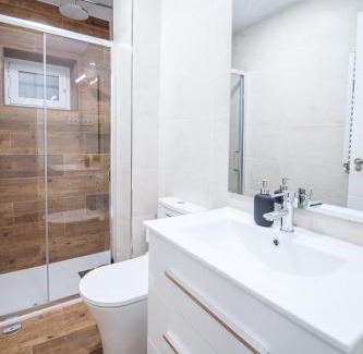 Canillas Apartment | Nuevo apartamento cerca del IFEMA by beBalmy