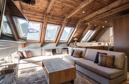 Baqueira Apartment | Nuevo Artic by Totiaran