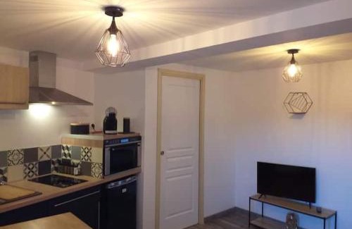Saint-Christophe-en-Brionnais Apartment | Nuit romantique