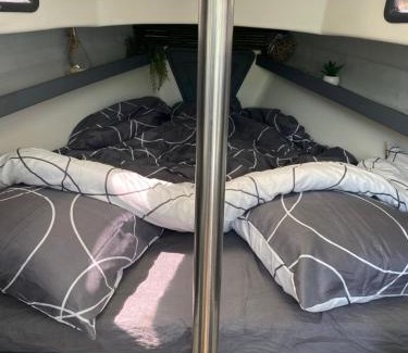 La Reunion Boat Rental | Nuit insolite
