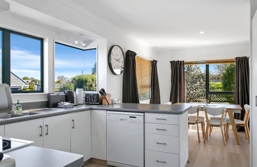 Nukuhau House | Nukuhau Haven | Serene Taupo Stay w/Style, Space & Free Wi-Fi