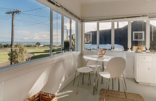 Oakura Villa | NUMBER 28 IN THE OAKURA CIRCLE