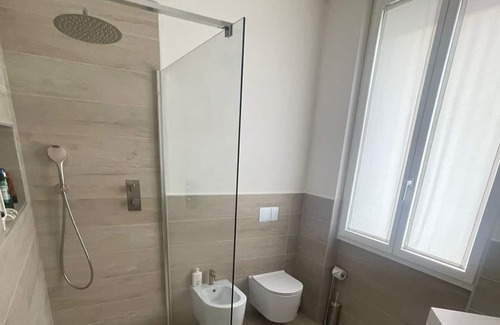 Seveso Apartment | NUOVISSIMA CAMERA TRA MILANO, COMO E MONZA