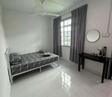Kota Bharu Villa | Nusyas Homestay Budget Kota Bharu 3 Room 2 Bathroom