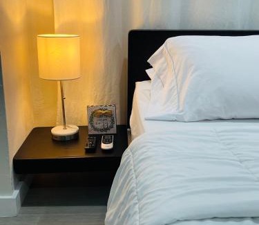 West Perrine Apartment | Nuvole Guest Suite