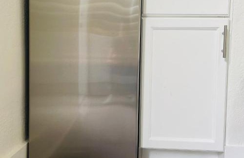 West Perrine Apartment | Nuvole Guest Suite
