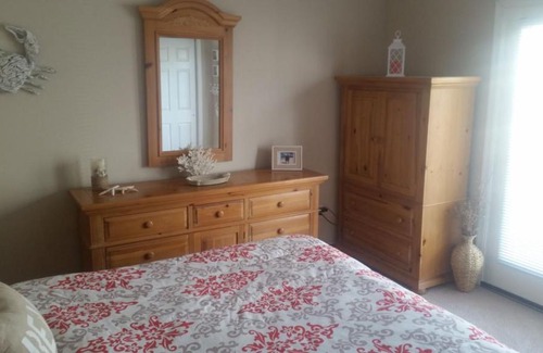 North Wildwood Apartment | NW411 East 4th Avenue, Unit B