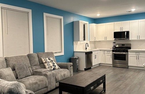 Irvington House | NWK 627 FLOOR 2 WITH 3 BEDROOMS AND TWO TOILETS