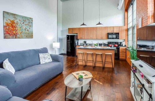 Rochester Apartment | NY Style Centric Loft with King Bed by Park av.