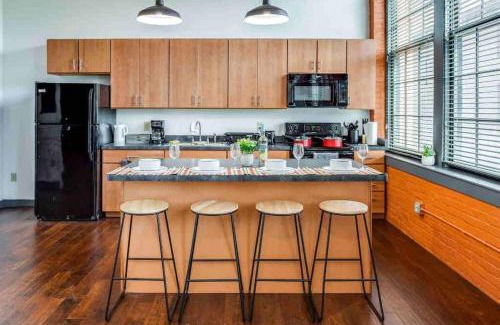 Rochester Apartment | NY Style Centric Loft with King Bed by Park av.