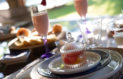Sarlat-la-Caneda Bed & Breakfast | O'Myosotis - 400m Centre Historique - Parking Gratuit - Piscine et Jardin