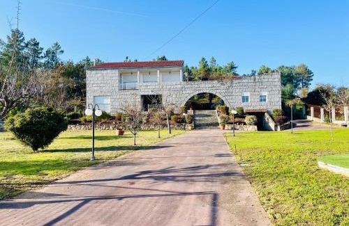 Amoeiro House | O Souto de Monteasnal