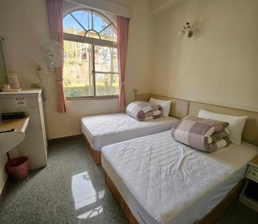 Rueili Village Hotel | O-Sun-Win Hotel
