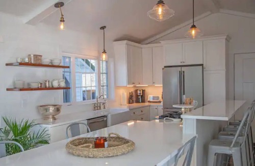 Town of Ledyard Cottage | O’vr Water Cottage