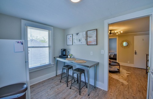 Tuscaloosa Apartment | Oak - Apt.1 - Book for 30 days or longer!