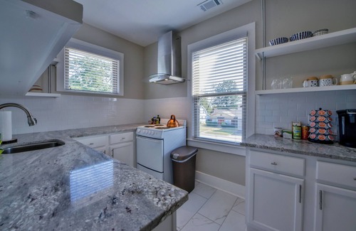 Tuscaloosa Apartment | Oak - Apt.2 - Book for 30 days or longer!
