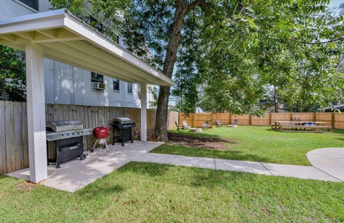 Tuscaloosa Apartment | Oak - Apt.2 - Book for 30 days or longer!