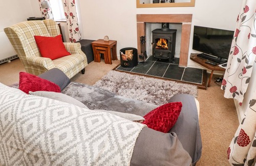 Appleby-in-Westmorland Cottage | OAK COTTAGE, pet friendly, with open fire in Appleby-In-Westmorland