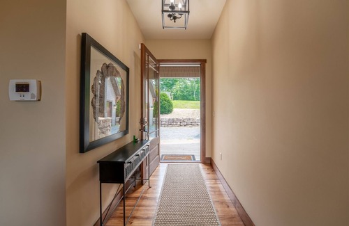 Pisgah Forest House | Oak Cottage in Sutton Knob | 2 Bed, 2 Bath