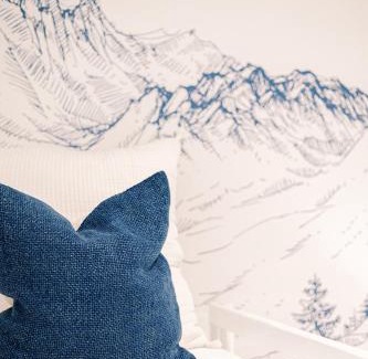 Mount Jackson House | Oak & Ember Lodge