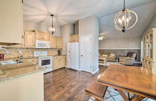 Long Beach House | Oak Island Getaway with Yard - Walk to Beach!